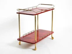 Superbe grand chariot de service en peau de chèvre rouge Aldo Tura des années 1960 | Fabriqué en Italie