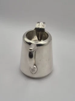 Superbe pot à lait crémier vintage de la prestigieuse maison d’orfèvrerie a
