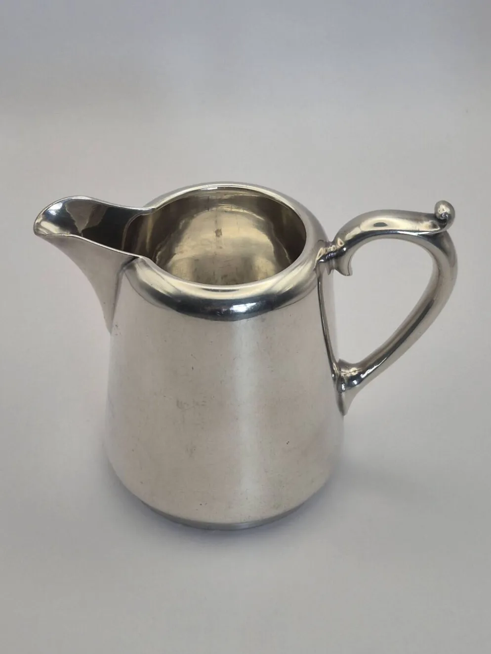 Superbe pot à lait crémier vintage de la prestigieuse maison d’orfèvrerie a