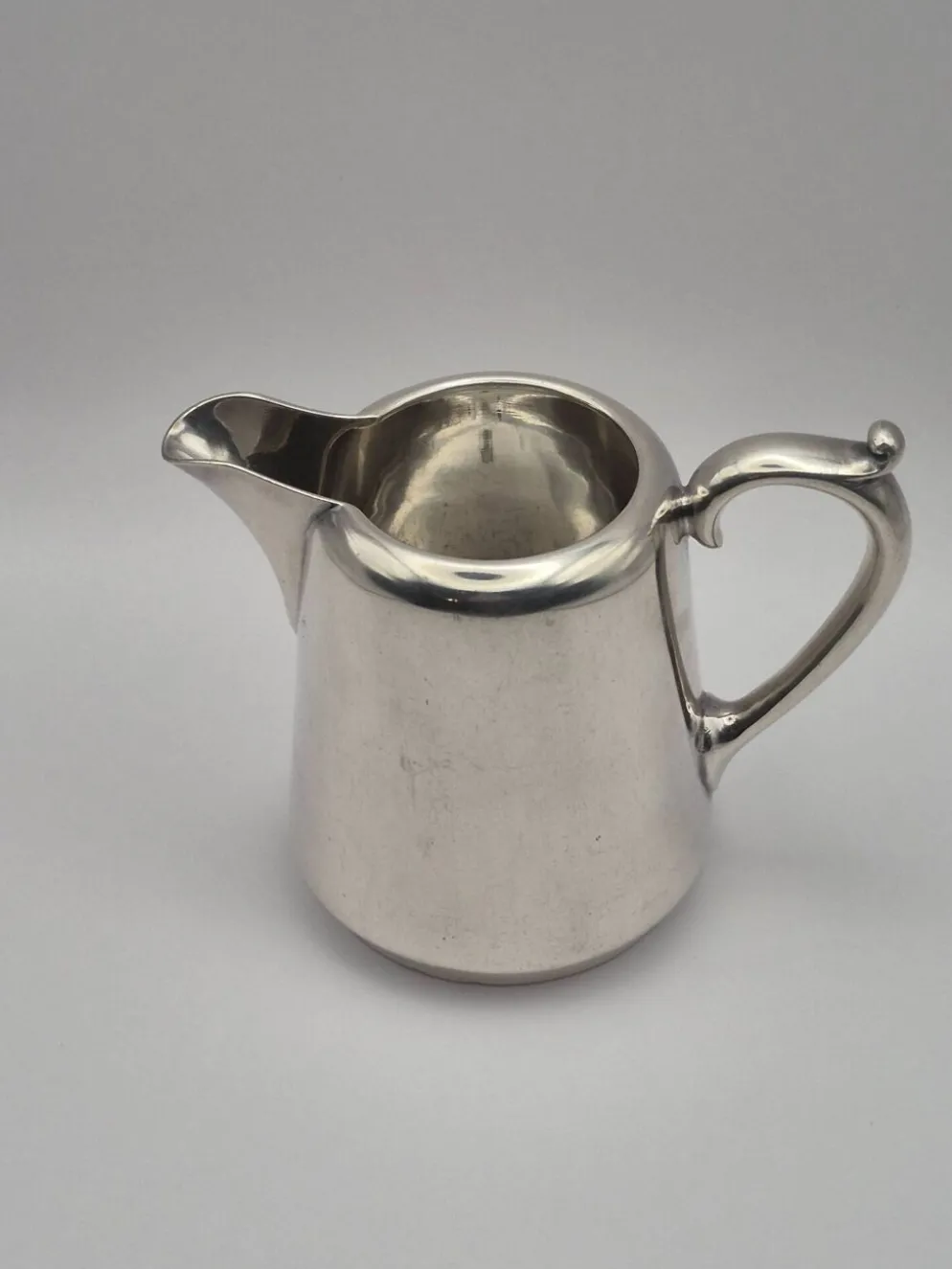Superbe pot à lait crémier vintage de la prestigieuse maison d’orfèvrerie a