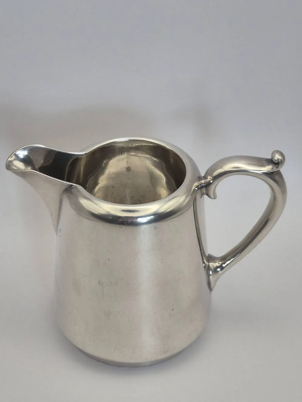 Superbe pot à lait crémier vintage de la prestigieuse maison d’orfèvrerie a