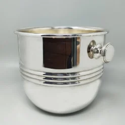 Superbe seau à glace en métal argenté des années 1960 par Sheraton. Fabriqué en Italie.