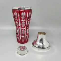 Superbe shaker à cocktail en cristal de Bohême rouge des années 1960 avec glaçons