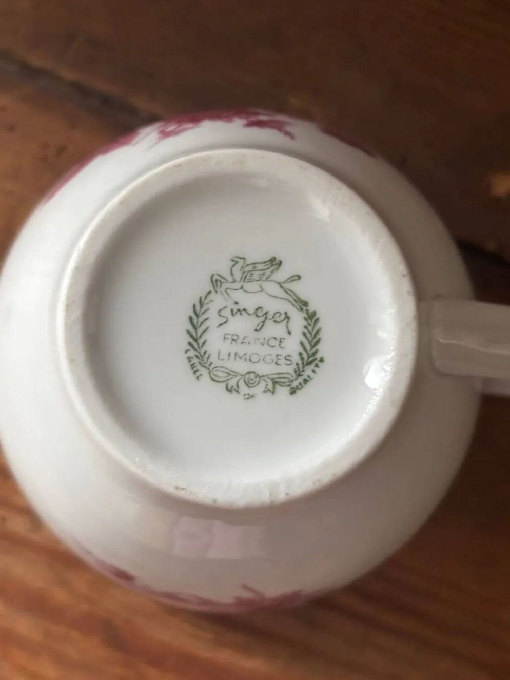 Superbe tasse en porcelaine fleurie rose Singer Limoges