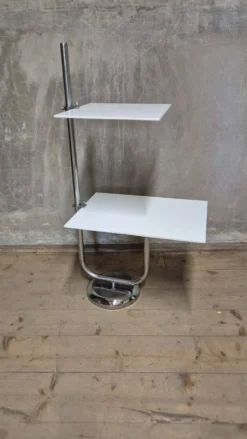 Support de fleurs vintage en chrome avec deux étagères blanches, années 1970, Tchécoslovaquie, 35 × 54 × 100 cm