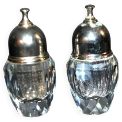 Swarovski lot salière en cristal taillé à facette sel poivre signé SC design 1980