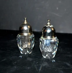 Swarovski lot salière en cristal taillé à facette sel poivre signé SC design 1980