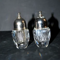 Swarovski lot salière en cristal taillé à facette sel poivre signé SC design 1980