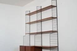 Systeme d'étageres String en teck 1960