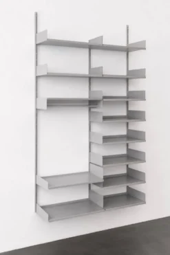 Système de rayonnage “606” par Dieter Rams / Vitsœ