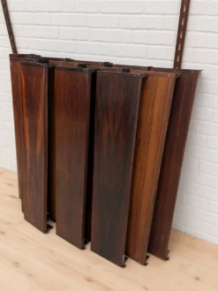 Système d'étagères en palissandre par Kai Kristiansen pour Feldballes Møbler. Années 1960.