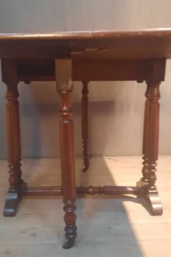 Table à abattants dite