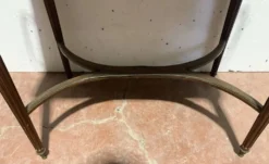 Table a desservir de style Louis XVI en acajou XIX siècle