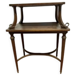 Table a desservir de style Louis XVI en acajou XIX siècle