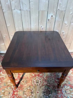 Table à allonges intégrées – Style Second Empire – XIXe siècle – Bois massi