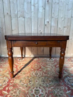 Table à allonges intégrées – Style Second Empire – XIXe siècle – Bois massi