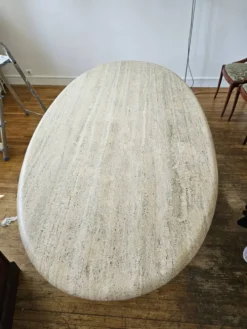 Table a manger en travertin veritable Roche bobois