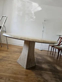 Table a manger en travertin veritable Roche bobois