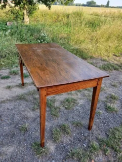 Table ancienne