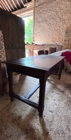 Table ancienne d'époque Louis XIII