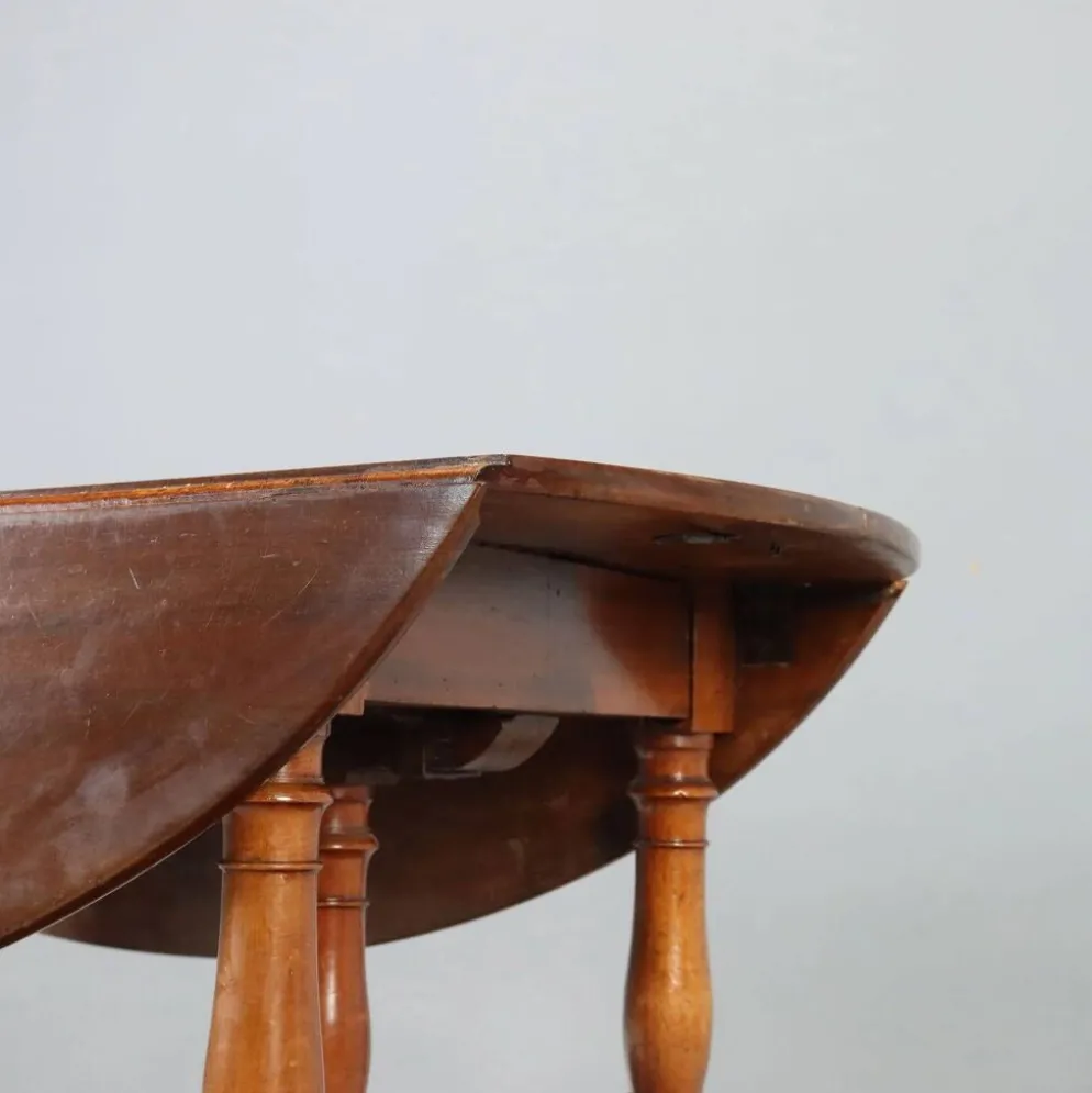 Table ancienne extensible en noyer, Italie, XIXe siècle