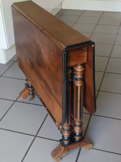 Table ancienne pliante style Louis XIII / Henri II – 100 × 80 cm