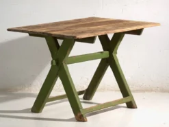 Table ancienne à tréteaux en bois de pin – Europe centrale, vers 1900