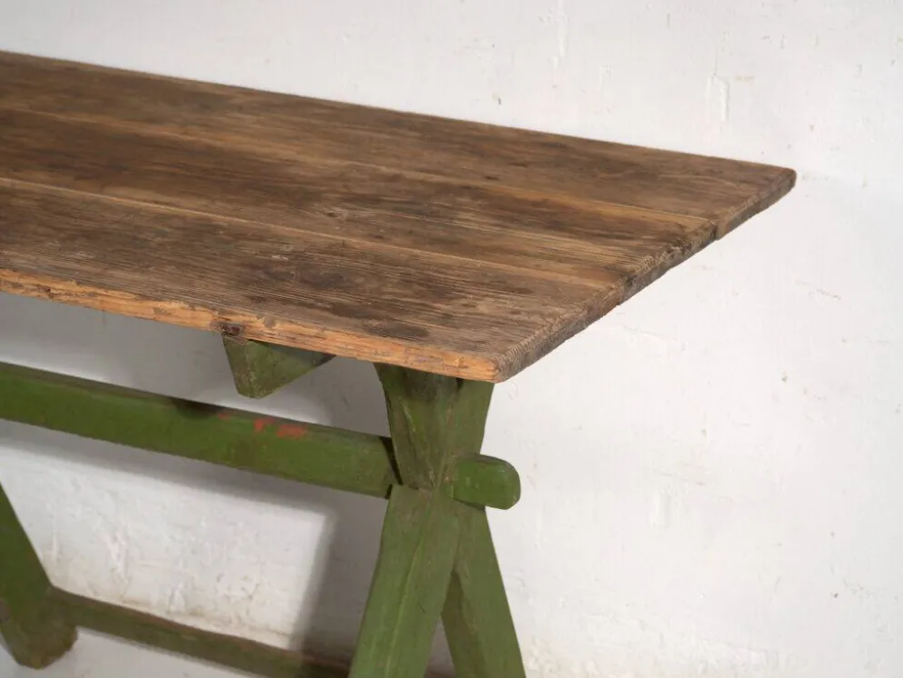 Table ancienne à tréteaux en bois de pin – Europe centrale, vers 1900