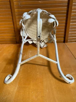 Table Appoint Guéridon Ancien Métal Blanc Décor Fleurs Vintage #E383
