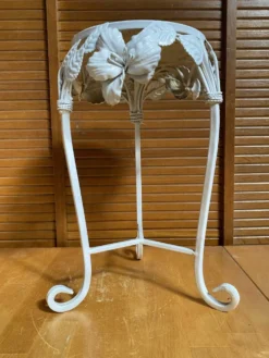 Table Appoint Guéridon Ancien Métal Blanc Décor Fleurs Vintage #E383