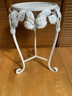 Table Appoint Guéridon Ancien Métal Blanc Décor Fleurs Vintage #E383