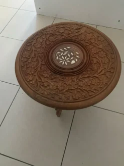 Table appoint vintage