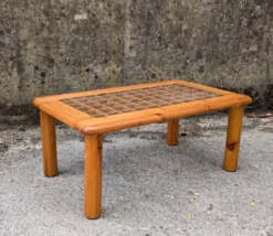 Table basse ajourée en pin et en verre, France, 1980
