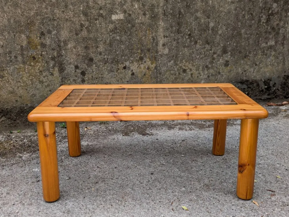 Table basse ajourée en pin et en verre, France, 1980