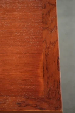 Table basse Art Déco carrée en bon état