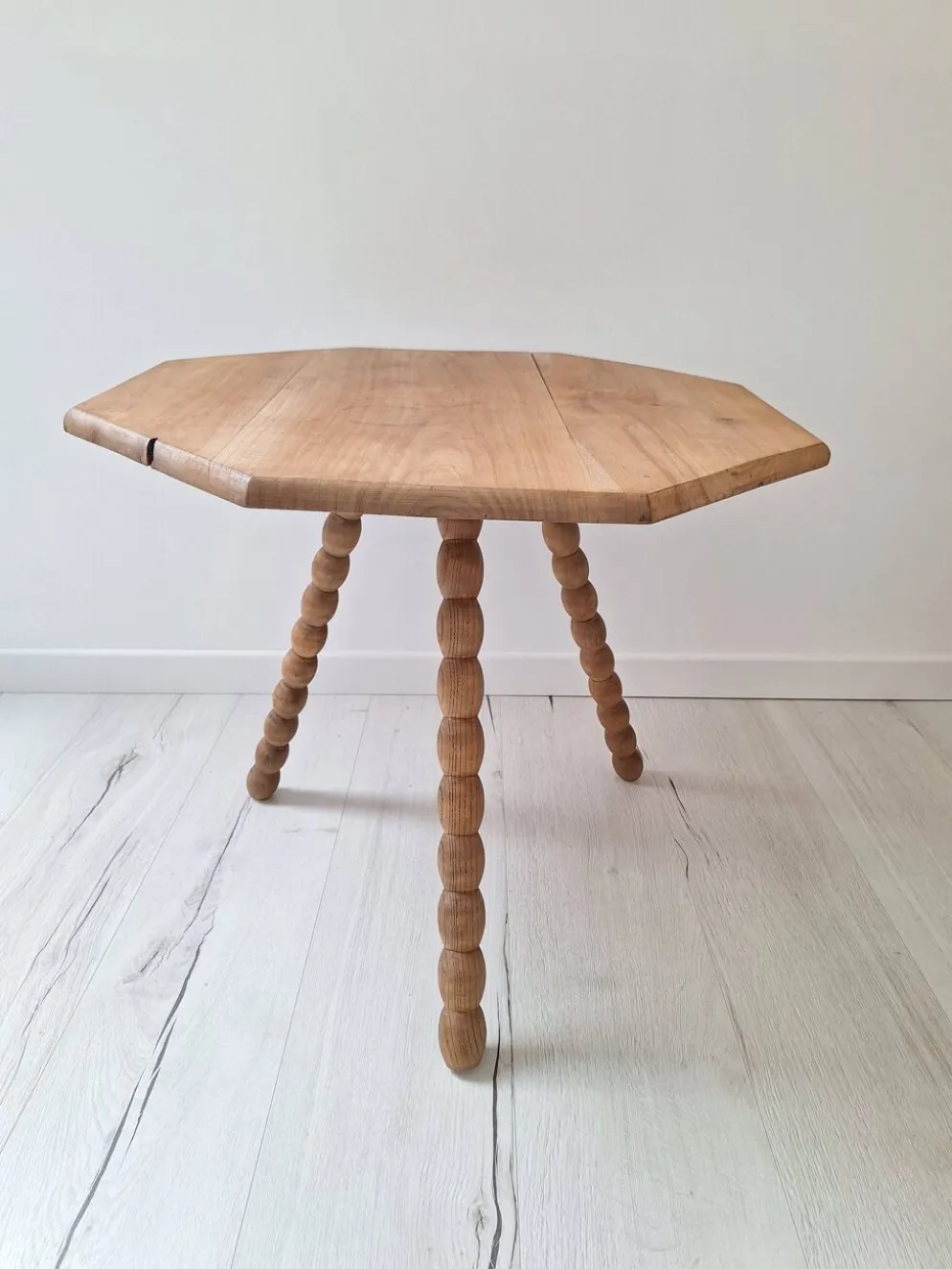 Table basse / bout de canapé / Table d'appoint tripode plateau octogone