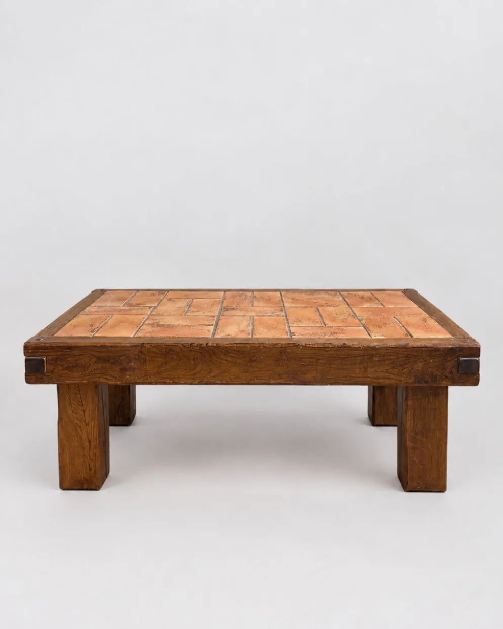 Table basse brutaliste