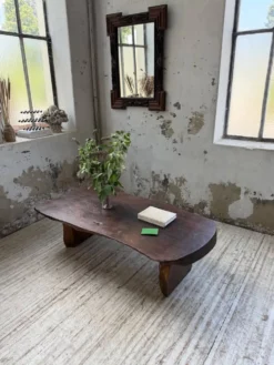 Table basse brutaliste artisanale 1950
