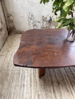 Table basse brutaliste artisanale 1950
