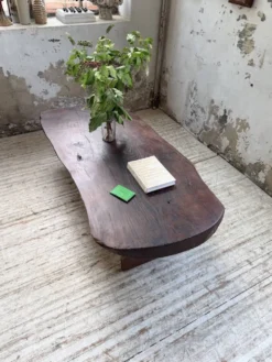 Table basse brutaliste artisanale 1950