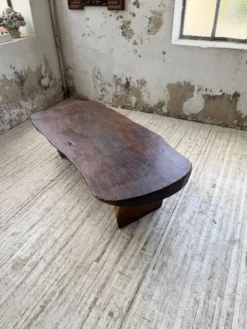 Table basse brutaliste artisanale 1950