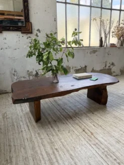 Table basse brutaliste artisanale 1950