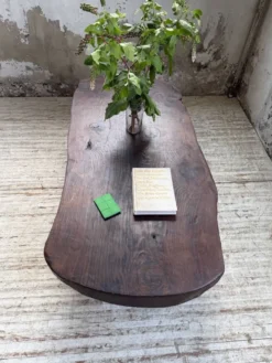 Table basse brutaliste artisanale 1950