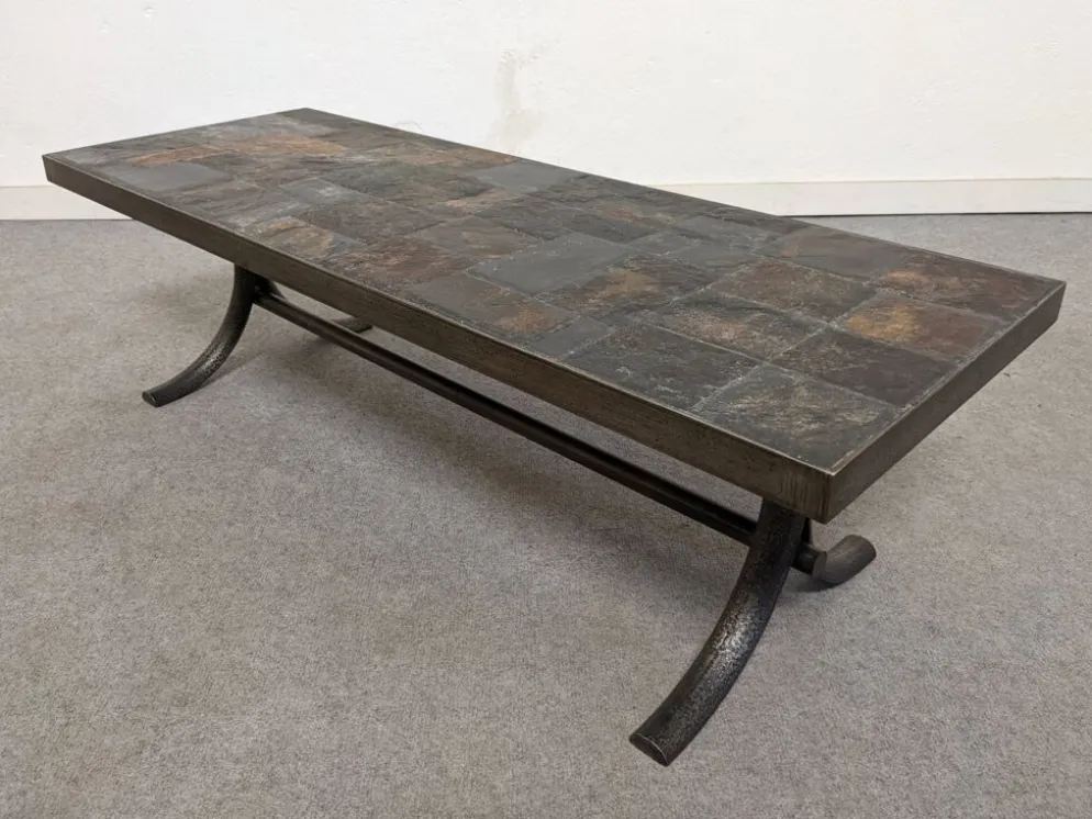 Table basse brutaliste en pierres naturelles et fer forgé, France vers 1960