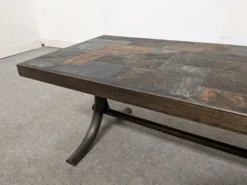 Table basse brutaliste en pierres naturelles et fer forgé, France vers 1960