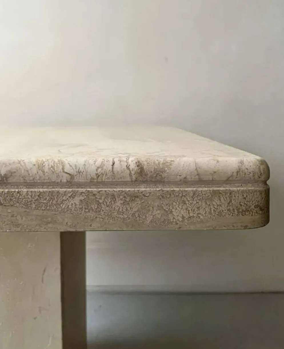 Table basse carrée en travertin polie, italie 1970