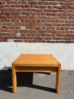 Table basse carré en bois massif (pin), années 80