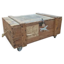 Table basse coffre vintage