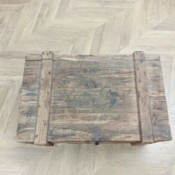 Table basse coffre vintage
