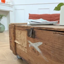 Table basse coffre vintage